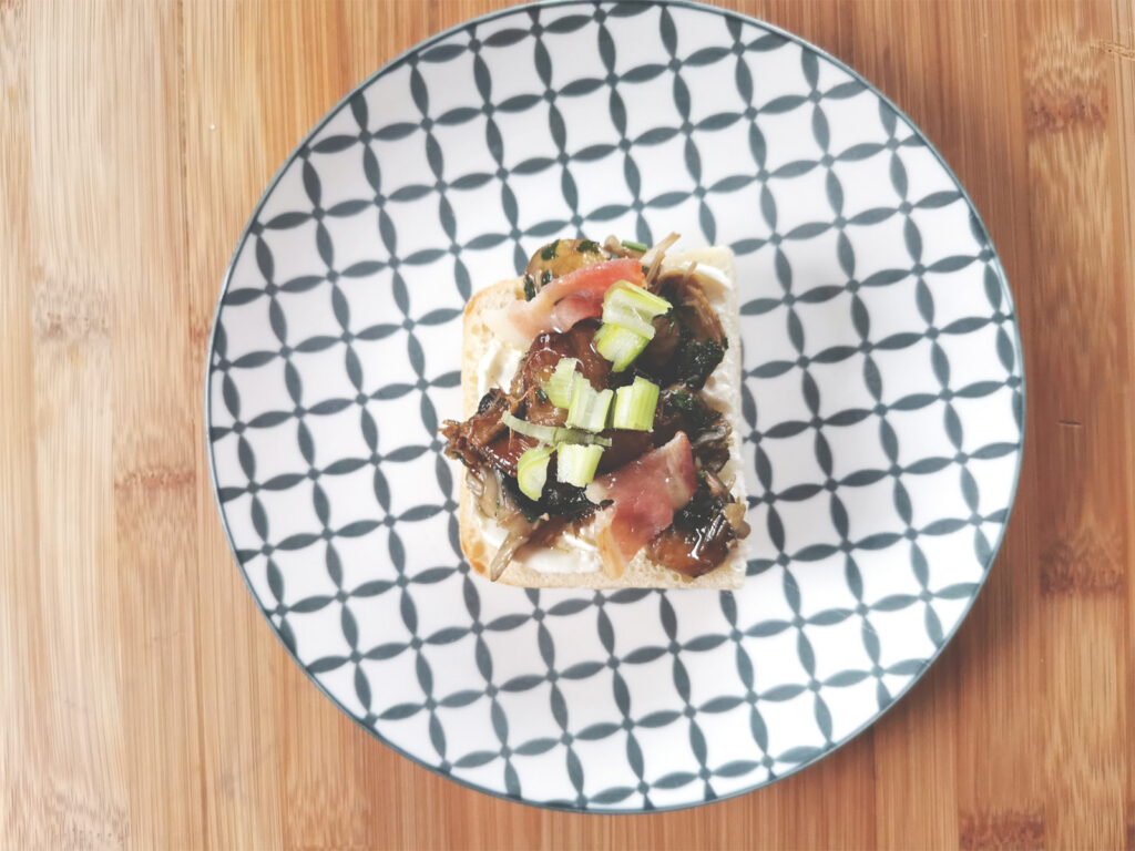 Toasts aux champignons